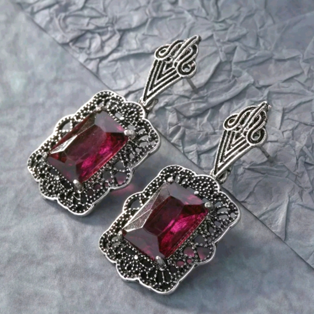 Vintage Art Deco Dangle Earrings